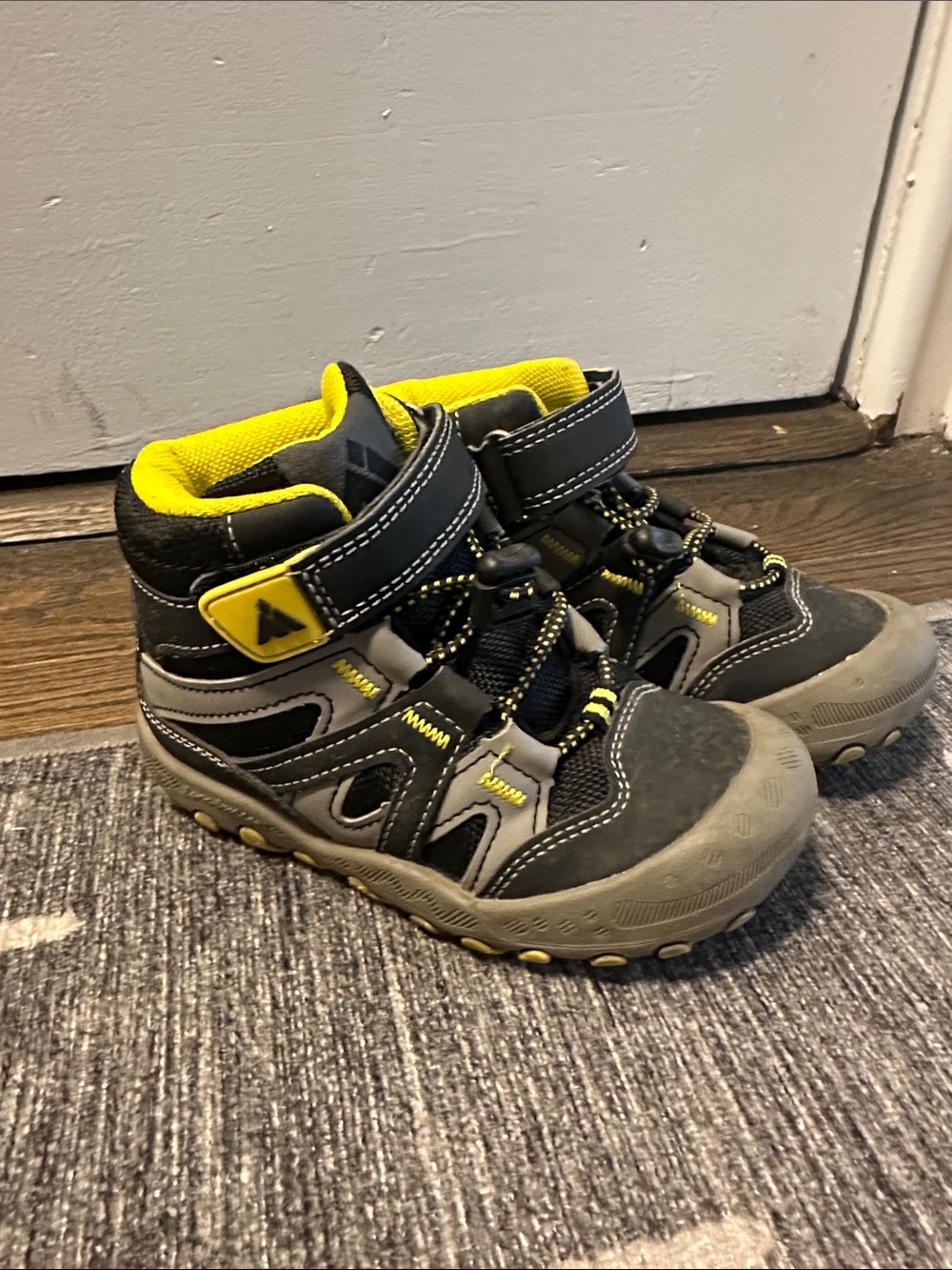 Toddler hiking boots